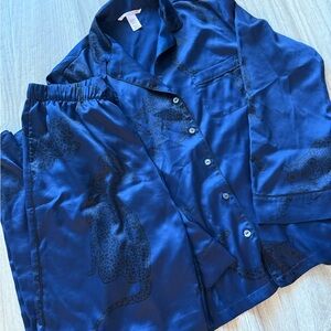 Victoria secret Blue Satin Pajama Set with Leopard Print size Xs